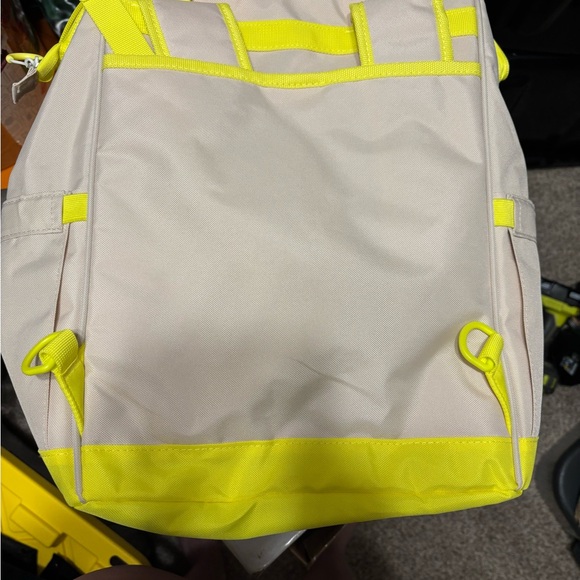 Sun Squad 24 can Yellow and Beige cooler backpack - Picture 2 of 6